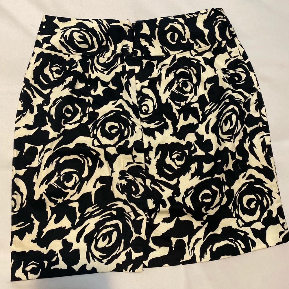 Floral pattern pencil skirt!
